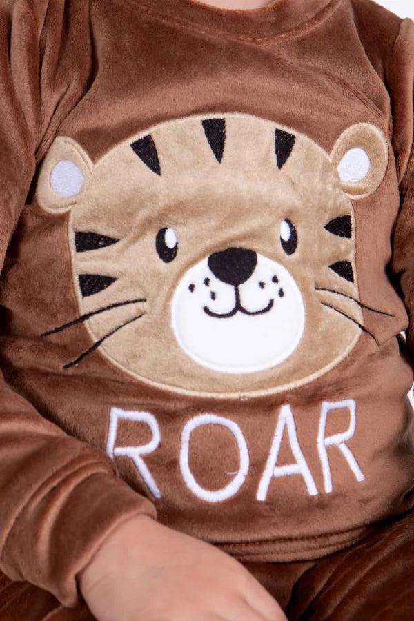 ROAR
