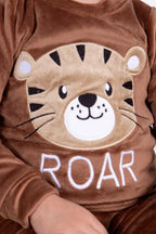 ROAR