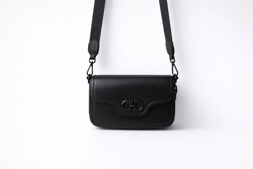 David Jones chic black Crossbody